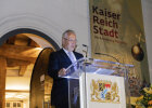 Innenminister Joachim Herrmann in Kirche bei Rede am Rednerpult