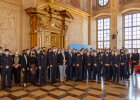 Gruppenfoto der neuen Polizistinnen und Polizisten mit Innenminister Joachim Herrmann und Polizeipräsident Martin Wilhelm 