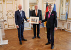 Innenminister Joachim Herrmann zwischen Walter Jonas und Axel Bartelt