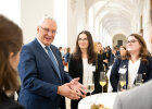 Herrmann im Gespräch mit den Neueingestellten