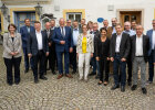 Gruppenfoto mit Teilnehmerinnen und Teilnehmern der Tagung