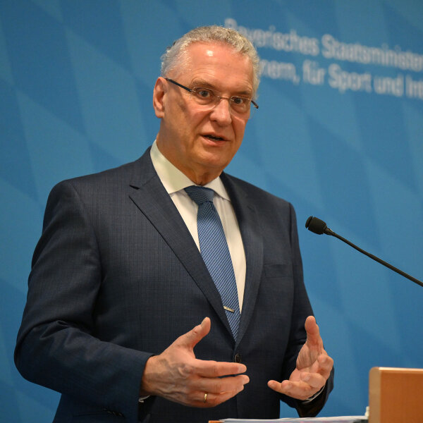 Innenminister Joachim Herrmann bei Rede