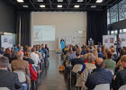 Innen- und Baustaatssekretär Gerhard Eck eröffnet die Ausstellung "Studentenwohnhäuser in Bayern".