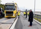 14. Oktober 2020: Innenminister Joachim Herrmann kündigte bei einer Kontrollstelle der Bayerischen Polizei an der A99 an, die Schwerverkehrskontrollen in Bayern weiter zu verstärken. "Schwerverkehrsunfälle sind hochgefährlich. Umso mehr setzen wir auf verstärkte Kontrollen mit hochmoderner Technik."